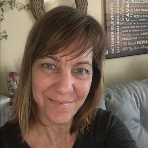 Meet your Posher, Carolyn